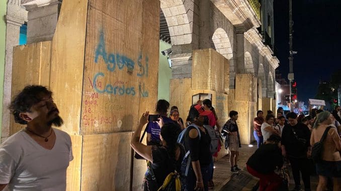 Cuatro Detenidos Por Actos Violentos En Una Marcha Desde El Balcon