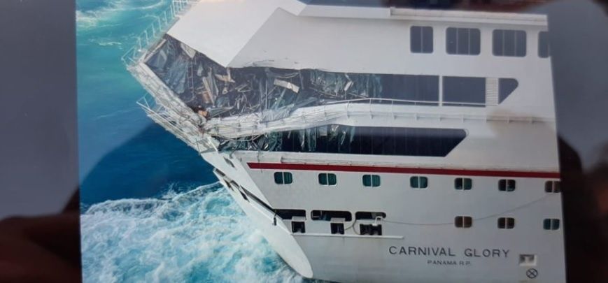 Chocan dos cruceros en Cozumel - Desde el Balcon