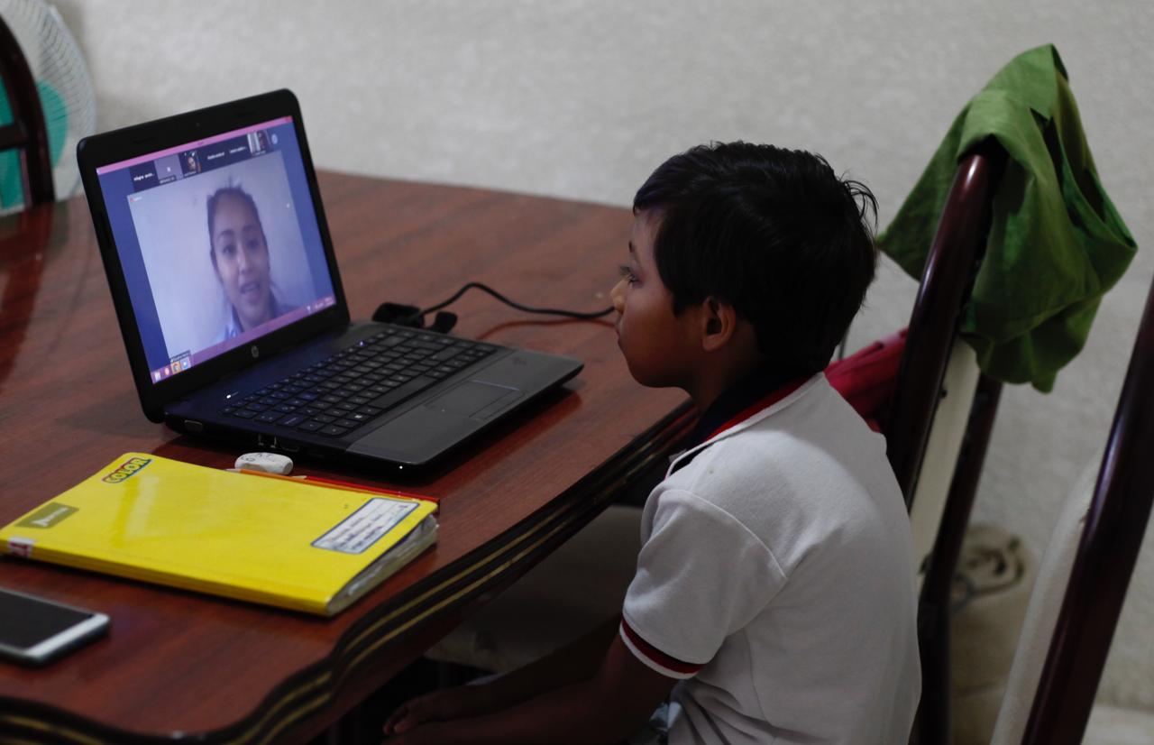 Ven incertidumbre en educación a distancia | Desde el Balcon