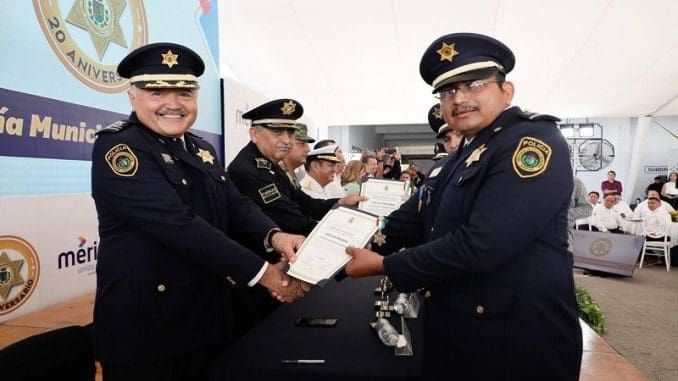 Cumple 20 años Policía de Mérida - Desde el Balcon